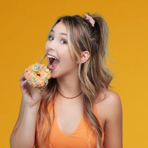 Meet your Posher, Hallee